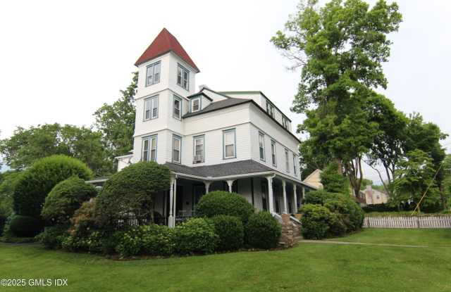 90 Riverside Avenue photos photos