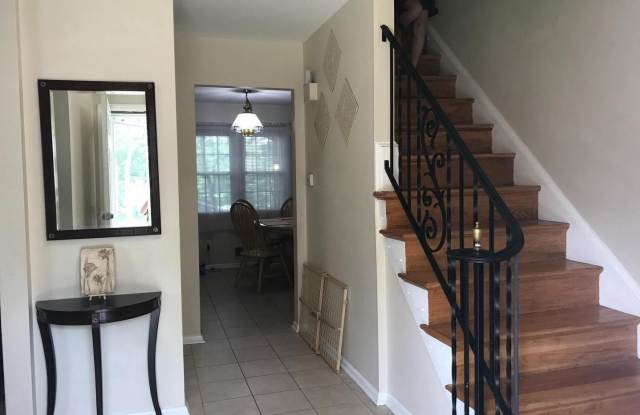 6002 SHERBORN LANE Gallery 3