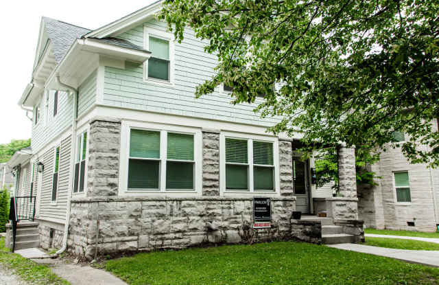Beautiful Studio-2bedroom Apartments within 1.5 Blocks From IU Campus photos photos