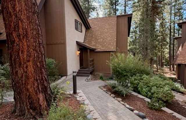 Cute Mountain Condo Gallery 3