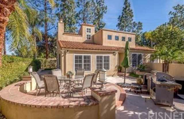 4310 Park Arroyo Gallery 2