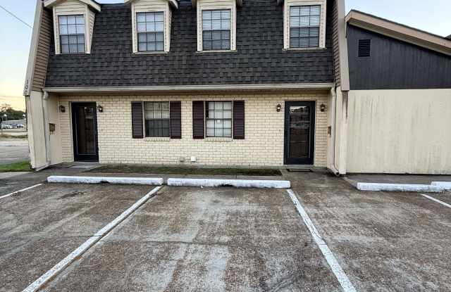 100 Dee Ann Dr Gallery 1