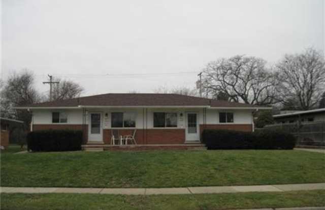 1612 Greenview Gallery 2