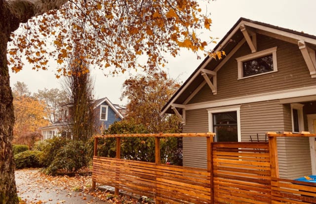 4417 3rd Ave NW - 4417 3rd Avenue Northwest, Seattle, WA 98107