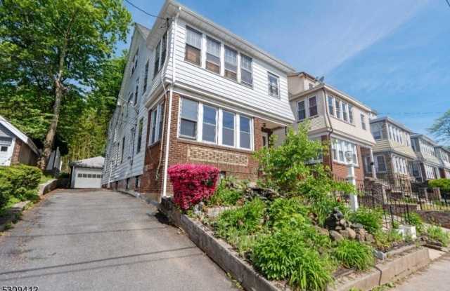 107 Boyden Ave - 107 Boyden Avenue, Essex County, NJ 07040