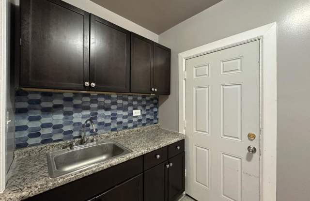 4265 Addison Gallery 4