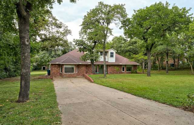 Stunning 3-Bed, 3-Bath Home in the Heart of Edmond! - Lawn Service Provided by owner Gallery 3
