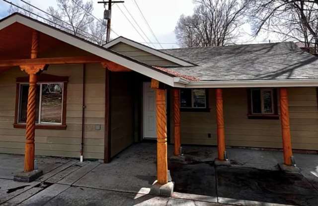 Beautifully Remodeled Downtown Flagstaff Home — Location, Comfort & Style Gallery 1