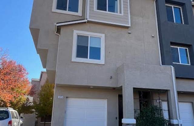 Freshly Painted Larger End Unit Condo for Rent! - 3056 Sterling Ridge Circle, Sparks, NV 89431
