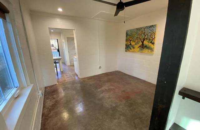 958 SW Smith Gallery 3