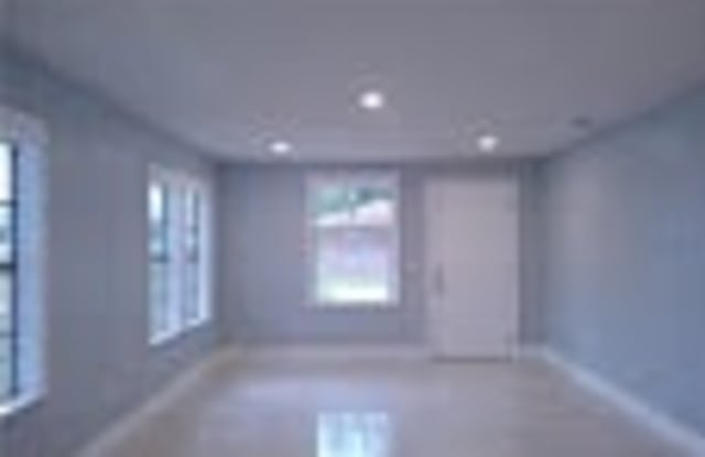 3001 E Mc Berry St Gallery 2
