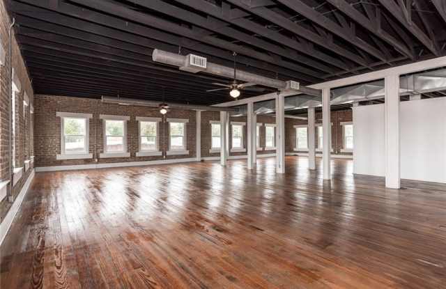 100  SE 2nd  AVE Gallery 2