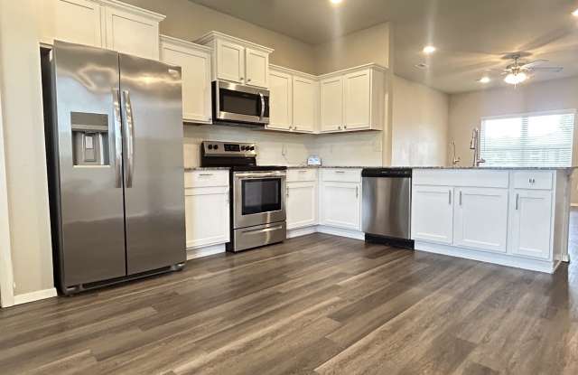 949 East Sparrow Circle Gallery 2