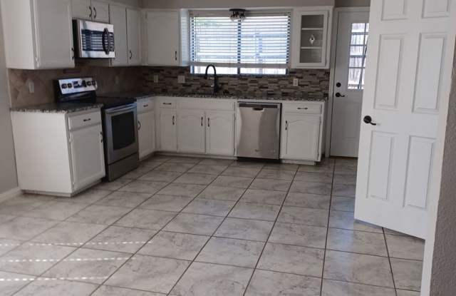 2120 Oakmeadow Pl Gallery 2