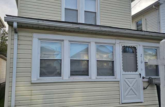 210 Center St photos photos 210 Center St photos photos