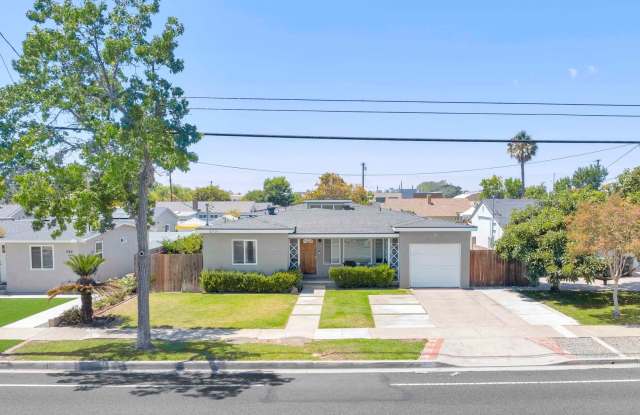 4 Bedroom, 4 Bathroom Home – Ideal for Students Professionals near Chapman University - 572 North Cambridge Street, Orange, CA 92867 4 Bedroom, 4 Bathroom Home – Ideal for Students Professionals near Chapman University - 572 North Cambridge Street, Orange, CA 92867