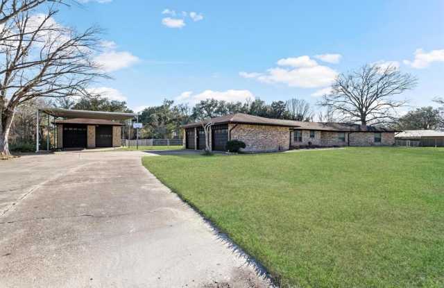 1365 Wisteria Street photos photos