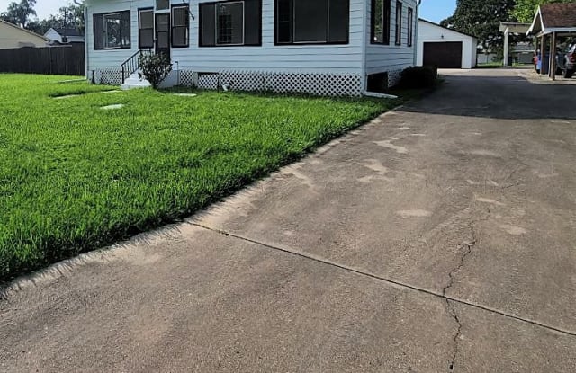 1708 Main St photos photos