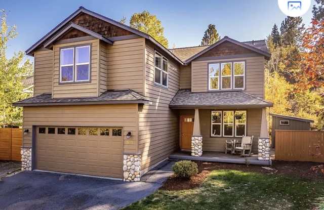 19427 Brookside Way Gallery 1