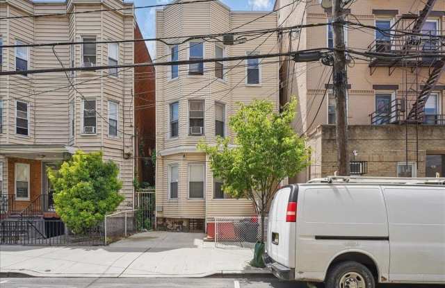 335 47TH ST photos photos