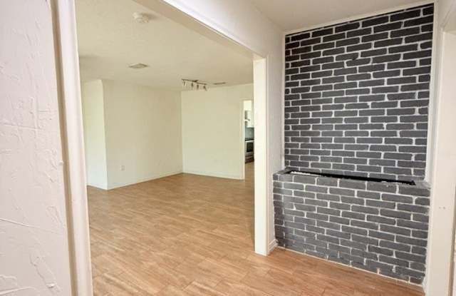 1617 Dakota Drive Gallery 3