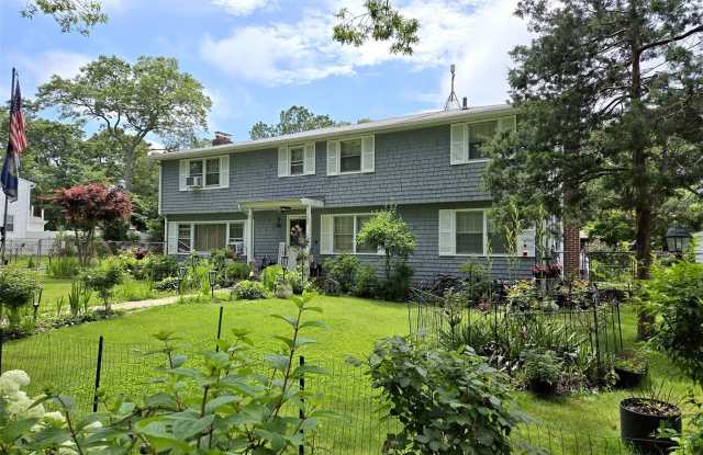 152 W Yaphank Road photos photos