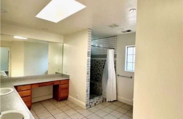 422 East 18th Street photos photos