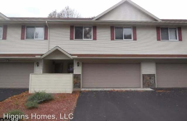 10618 Hummingbird St NW - 10618 Hummingbird Street Northwest, Coon Rapids, MN 55433