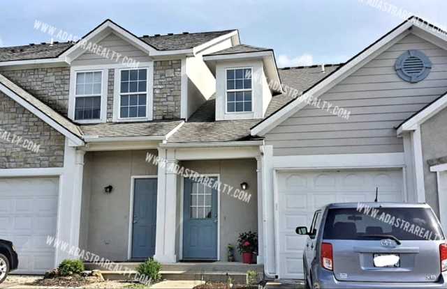 Beautiful and Spacious Olathe West Townhome-Available in SEPTEMBER!! photos photos
