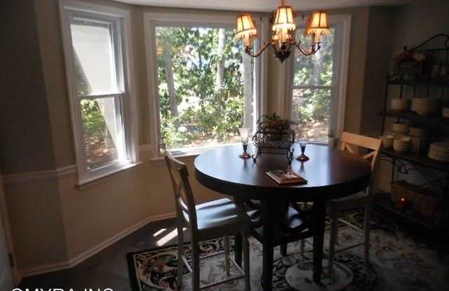 1006 Pinbrook Drive Gallery 3