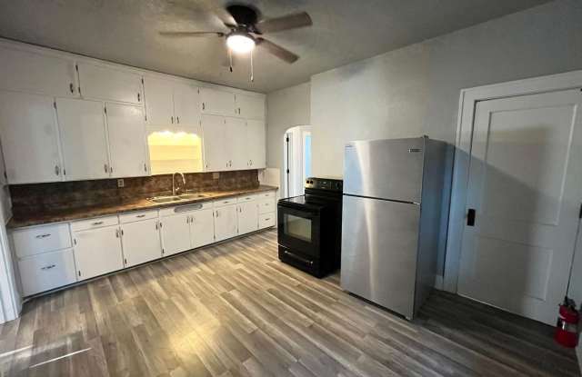 3 Bed 1 Bath Single Family Home in Wausau photos photos
