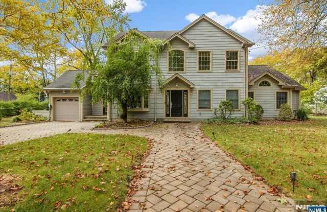 85 Harvey Avenue photos photos