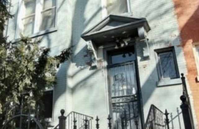 4838 W FULTON Street photos photos