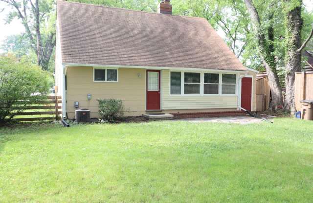 Very Cute 3 bedroom just 7 Minutes to Twinbrook Metro, Ready in August! photos photos