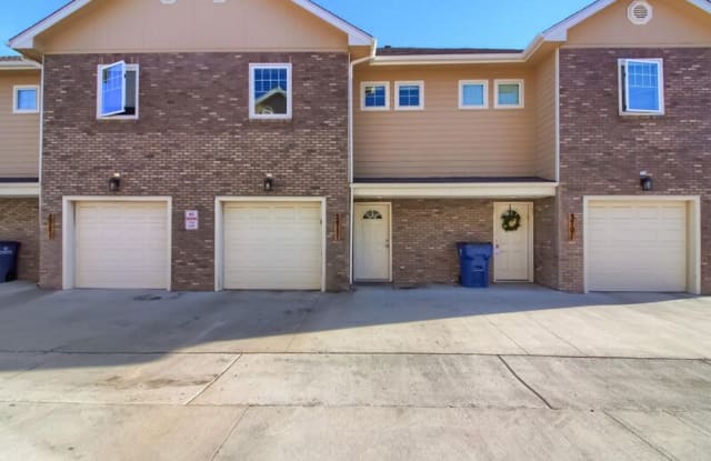 2711 Sable Boulevard - 2711 Sable Boulevard, Aurora, CO 80011