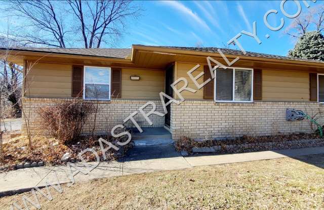 Nicely updated duplex near Kansas City schools-Available NOW!! - 3142 North 61st Street, Kansas City, KS 66104