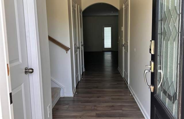12828 Canton Side Avenue Gallery 3