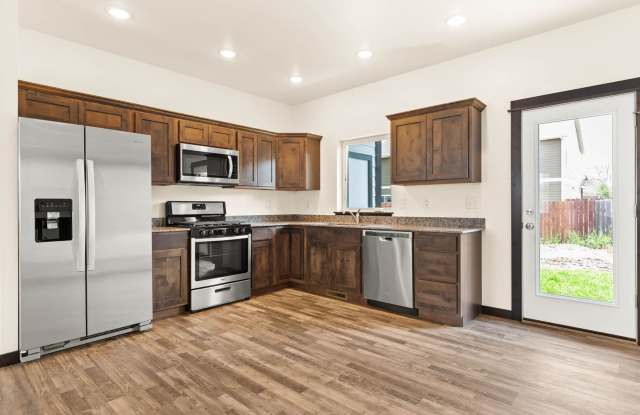 2-Story Urban Triplex at a modern community featuring 3 Bedrooms 2.5 Bathrooms photos photos