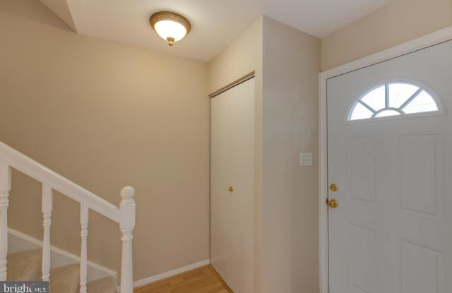 3206 SILVERSTONE COURT Gallery 2