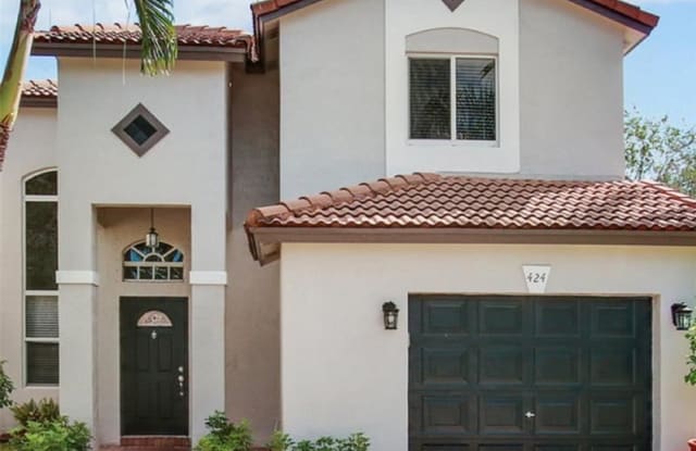 424 Lakeside Cir - 424 Lakeside Circle, Sunrise, FL 33326