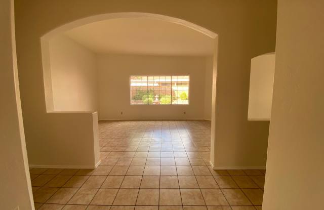 707 W Annandale Way Gallery 4