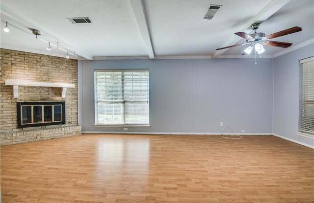 2128 Meandering Drive Gallery 3