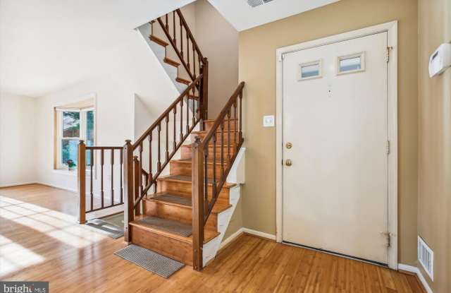 7826 HEATHERTON LN Gallery 2