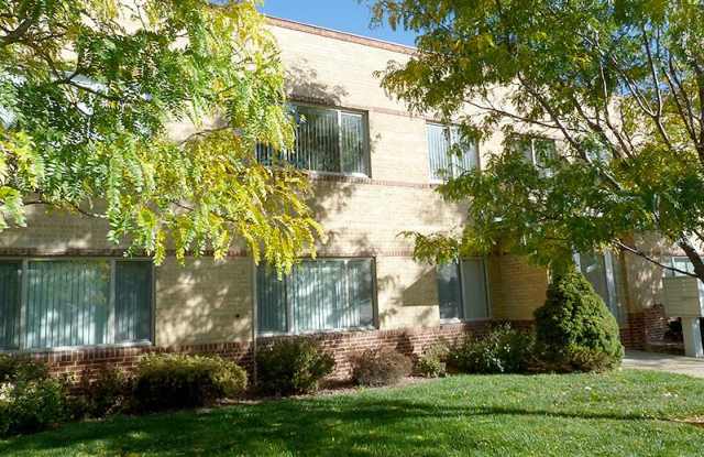 1422 Leyden Street Unit Gallery 2