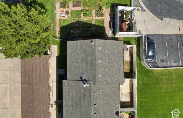 1381 S 1420 E Gallery 4