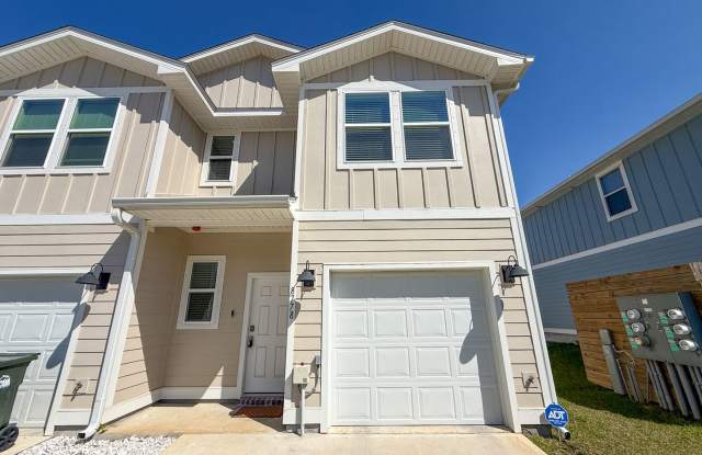 3 Bedroom 2.5 Bath Townhouse for Rent in Pensacola! photos photos