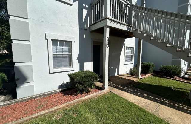 2504 Avent Ferry Rd Apt# 103 - Bev Roberts Rentals and Property Management Gallery 1