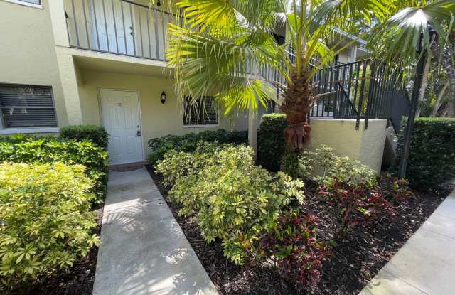 ANNUAL RENTAL - 2 BED / 2 BATH IN PINE HAVEN! photos photos