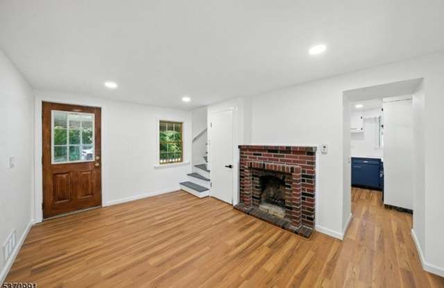 34 North St Gallery 2