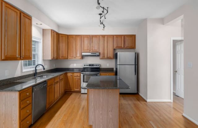 205 Cedarpost Dr - 205 Cedarpost Drive, Cary, NC 27513
